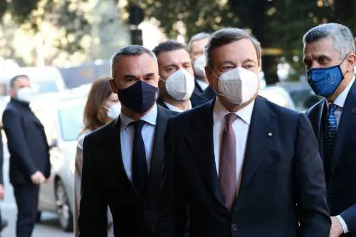 Governo diviso su come chiudere. Draghi chiederà "l'ultimo sforzo"