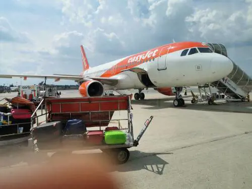 Estate in vacanza, easyJet aumenta le frequenze dei collegamenti da Malpensa per il Sud Italia