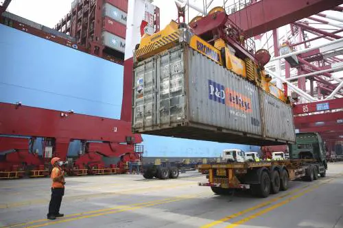 Crescita economica e sfide del mercato interno: il piano della Cina per il 2025