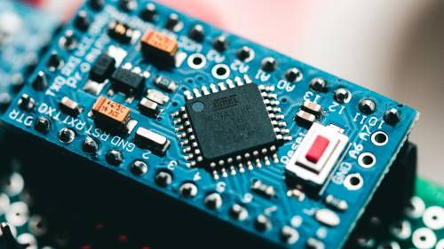 Europa schiacciata tra Cina e Usa. ​E l'Ue tenta la svolta tecnologica