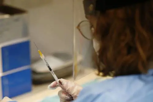 Poche le disdette: il virus fa paura. Ma in Lombardia il sistema va in tilt