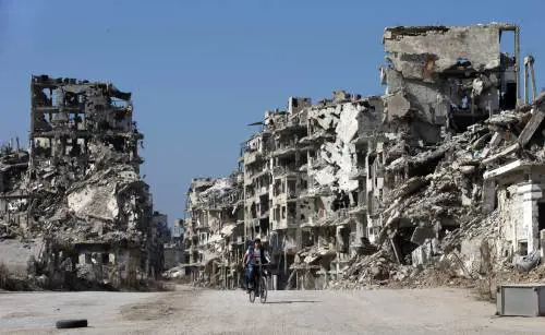 'Assad solo criminale di guerra'. Così l'Ue "perdona" i terroristi