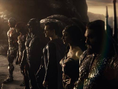I supereroi di "Zack Snyder’s Justice League", mitologia cupa adatta ai nostri giorni