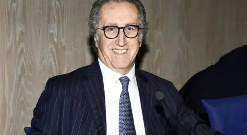 Mondadori accelera sullo shopping