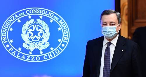 Ora Draghi scarica la Merkel. Rottura dopo i flop sui vaccini