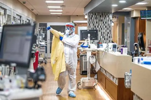 "Se arriva al cervello, i farmaci non agiscono". Torna il virus che spaventa il mondo