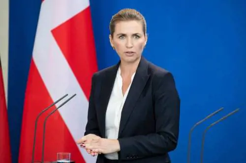 Sinistra salva-quartieri "Limiti agli immigrati"