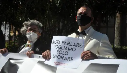 Sinistra e condono: il tetto al reddito degli "evasori" è solo un falso mito