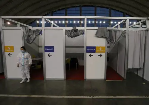 Cosa c'è dietro il no della Ue a Sputnik?