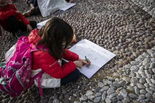 Stretta, spunta la mini-proroga. Ma c'è l'allentamento sulle scuole