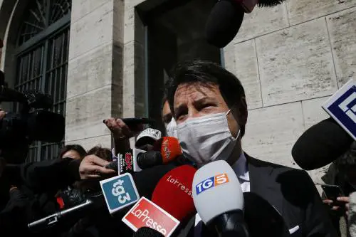 Conte al debutto tace sui due mandati