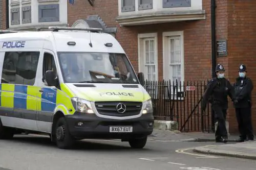 19enne uccisa dall'ex fidanzato. La polizia l'aveva multata per "procurato allarme"