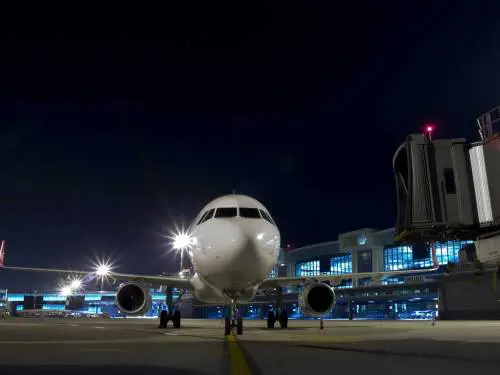 Il Tar non blocca l'intitolazione di Malpensa a Berlusconi. Che succede ora