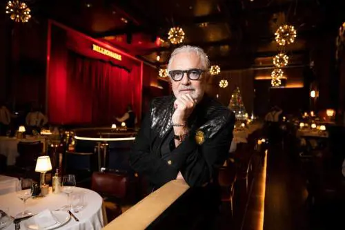 "Una pizza 65 euro: ecco quanto costa mangiare da Briatore". E scoppia la polemica