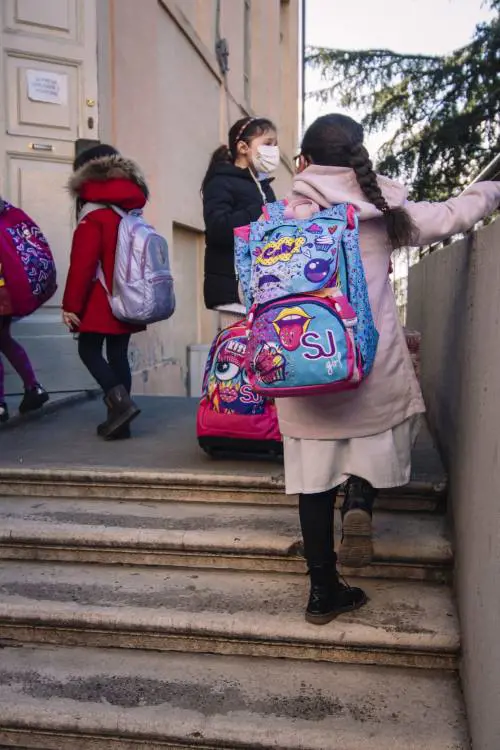 Miozzo: "Tamponi ai bambini ogni lunedì? Una ipotesi surreale..."