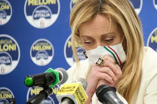 Arriva la "sentenza" per il prof che insultò la Meloni