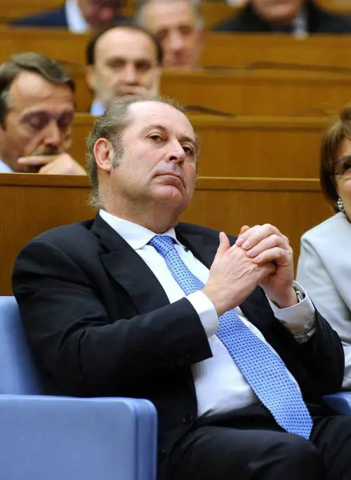 Generali, Donnet punta sui dividendi