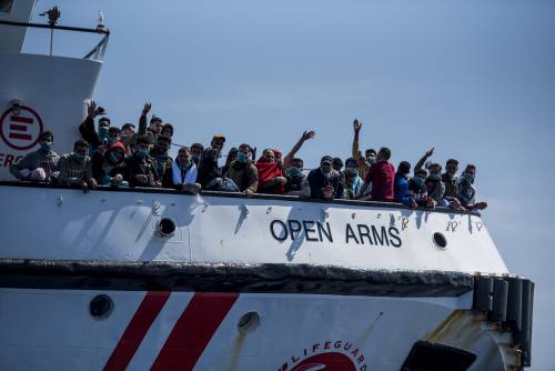 Malta rifiuta (ancora) i migranti. E Open Arms li porta in Italia...