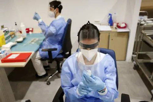 Spazi ad hoc, prenotazioni e un medico da remoto
