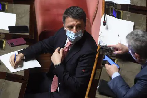 Scontro sul tampone di Renzi: non venga al Senato