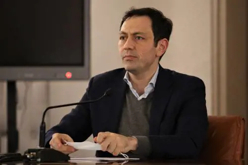 Sicilia, nel mirino i dati su contagi e tamponi: indagato l’assessore