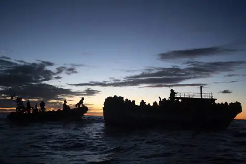 Iuventa, 24 gli indagati. Ecco come le Ong pilotavano i salvataggi