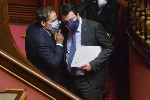 Salvini fa il centralista: disco rosso alle Regioni nell'acquisto di Sputnik