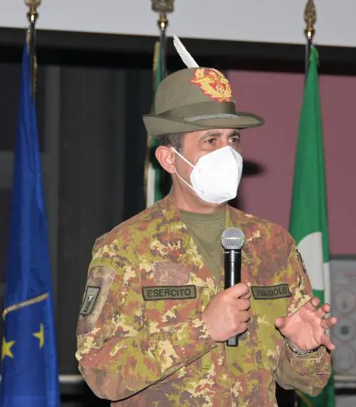 Figliuolo si sfoga: "Ha sempre parlato di me come una persona inutile..."
