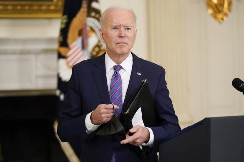 Biden punta 50 miliardi per la crisi dei chip