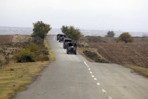 'Continuano a spostare truppe'. Ecco dove si rischia la guerra