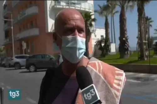 Responsabile del 118 nella seconda casa al mare. Scoppia la bufera ma lui si difende