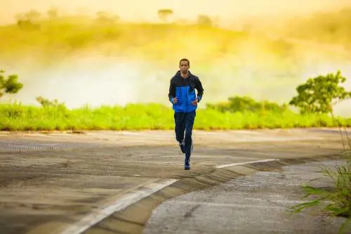 Allenamento, ecco cosa mangiare prima e dopo