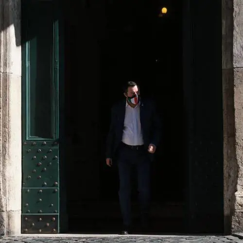 "Salvini spieghi" "Era col Pd...". Ora scoppia la rissa sulla spia