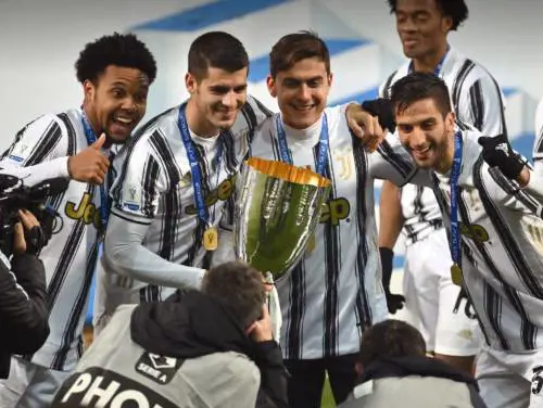 La frase-gaffe della fidanzata di Dybala: "Festa? No era la solita cena..."