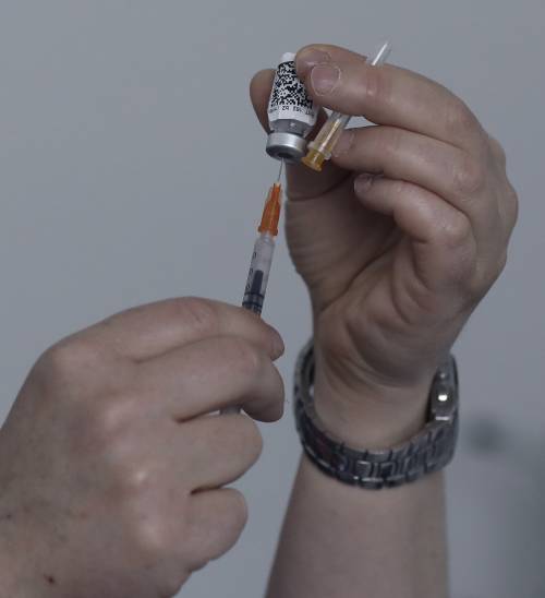 Da Milano in Serbia: vaccino in sole 24 ore