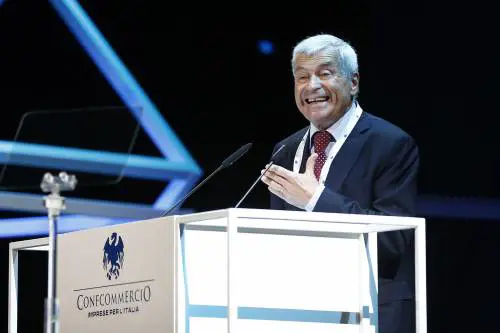 Il grido dei commercianti. "Basta assurdità, aiutateci"