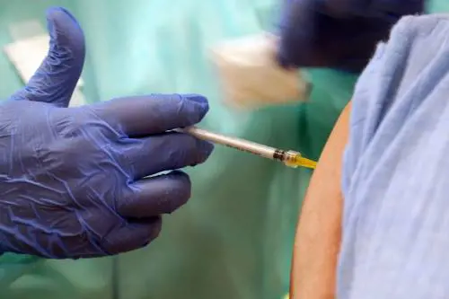 "Basta con i ritardi sui vaccini". Draghi in pressing sulle Big Pharma 