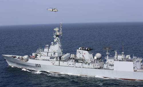 La Cina muove navi e portaerei. Così entra nelle "acque" degli Usa​