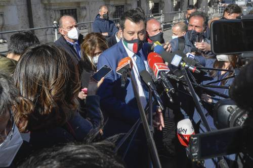 "Nessun sequestro". Il magistrato chiede di prosciogliere Salvini e inguaia i grillini: "Il governo sapeva"