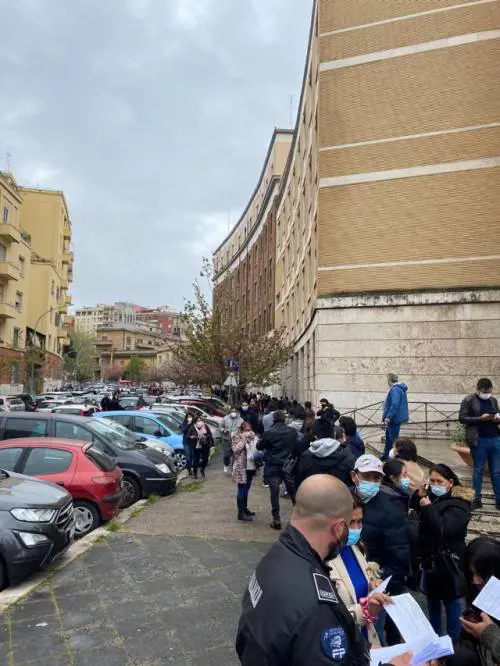 Peruviani al voto in Italia