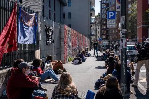 Protesta dei prof: "Test e sicurezza. Così noi a rischio"