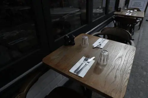 Il coprifuoco spostato a mezzanotte per andare al ristorante anche di sera