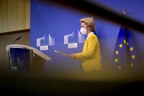 I prezzi e gli effetti collaterali: ecco il contratto "segreto" della Ue con Pfizer