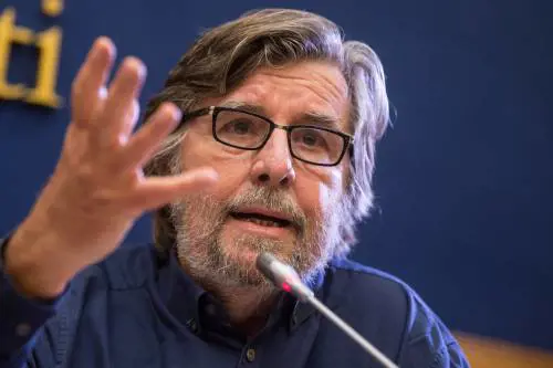 "Nemmeno il Pci si sognò di metter fuori legge il Msi"