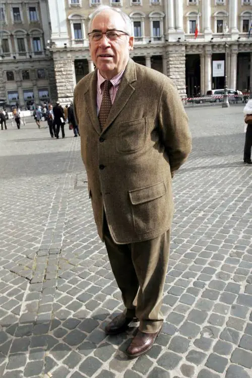 Vitalizi, ok del Senato all'assegno a Del Turco. E i grillini vanno in tilt