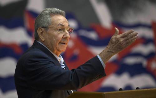 A Cuba tramonta l’era Castro, ma la fine del regime resta lontana