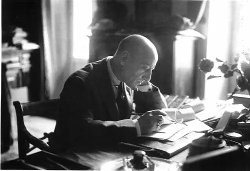 Il docufilm Rai che racconta D'Annunzio in chiave pop