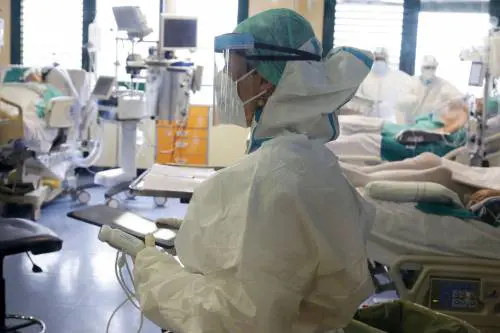 Allarme varianti in Italia: scatta l'indagine rapida