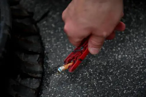 Chi è nato dopo il 2004 non può fumare: ecco dove