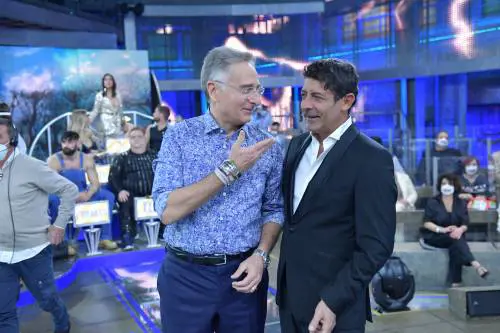 Scontro tra Bonolis e Barale: "Grazie di essere venuta ma non tornare"
